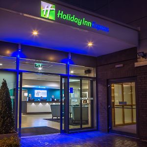 Holiday Inn Express Manchester Airport By Ihg